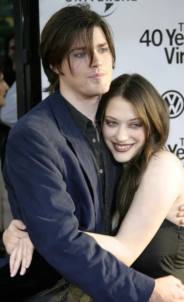 Ira David Wood y Kat Dennings —  Fotos de Stock