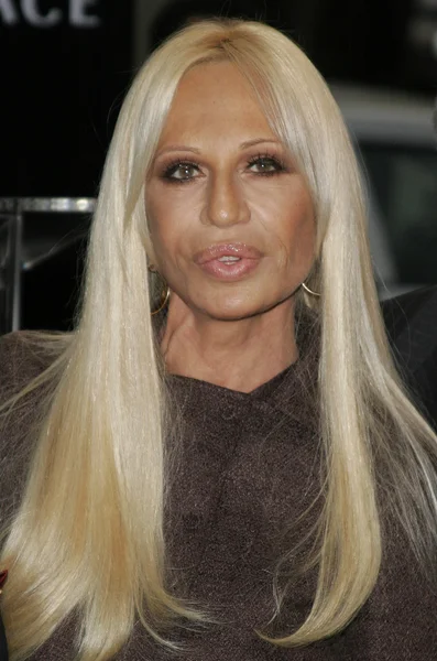 As piores fotos de Donatella Versace - Atualidade - SAPO Lifestyle