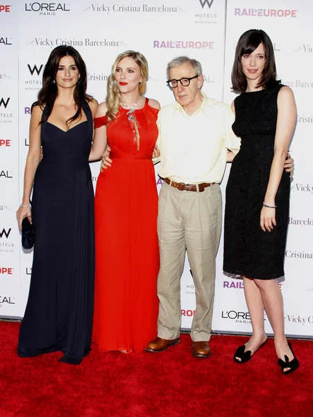 Penélope Cruz, Woody Allen, Scarlett Johansson, Rebecca Hall — Foto de Stock