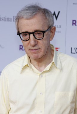 Yönetmen Woody Allen