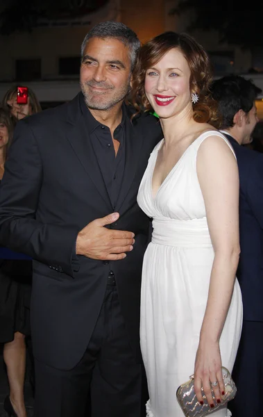 Vera Farmiga och George Clooney — Stockfoto