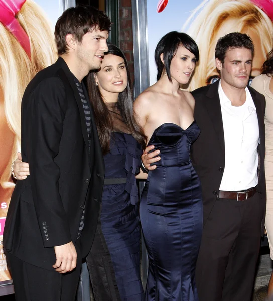 Ashton Kutcher, Demi Moore, Rumer Willis — Fotografia de Stock