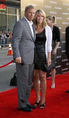 Kevin Costner, Christine Baumgartner 