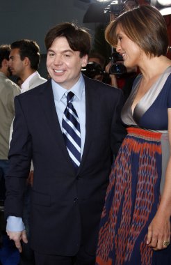 Mike Myers, Mariska Hargitay
