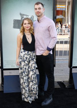 Sammi Hanratty ışıklar galasında