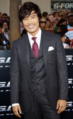 aktör Byung-hun Lee