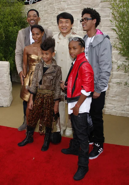 Jackie Chan și familia Will Smith — Fotografie, imagine de stoc