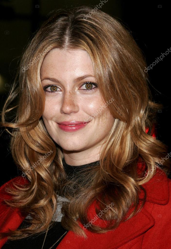 diora baird boob size nude pic of justine bateman