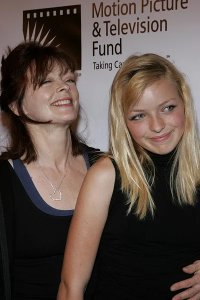 Frances Fisher, Francesca Eastwood — Stockfoto