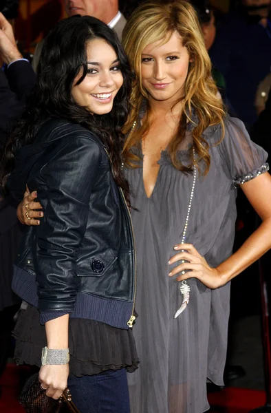 Vanessa Anne Hudgens, Ashley Tisdale — Stock Photo, Image