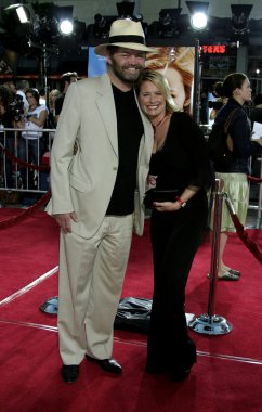 aktör Mickey Dolenz