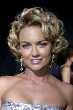 aktris Kelly Carlson