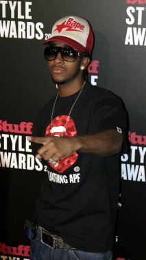 şarkıcı Omari Ishmael Grandberry