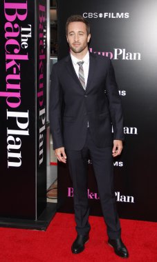 oyuncu Alex Oloughlin