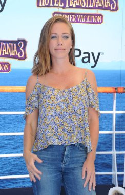 Kendra Wilkinson, 30 Haziran 2018 'de ABD' nin Westwood kentindeki Regency Village Theatre 'da düzenlenen' Hotel Transilvanya 3: Yaz Tatili 'nin dünya prömiyerinde.