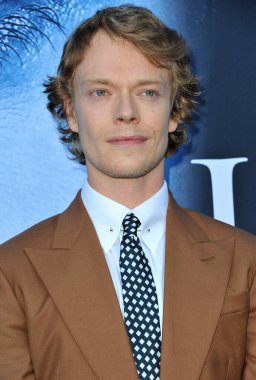 Alfie Allen, HBO 'nun Game of Thrones' un 7. sezon galasında 12 Temmuz 2017 'de Los Angeles, ABD' deki Walt Disney konser salonunda düzenlendi..