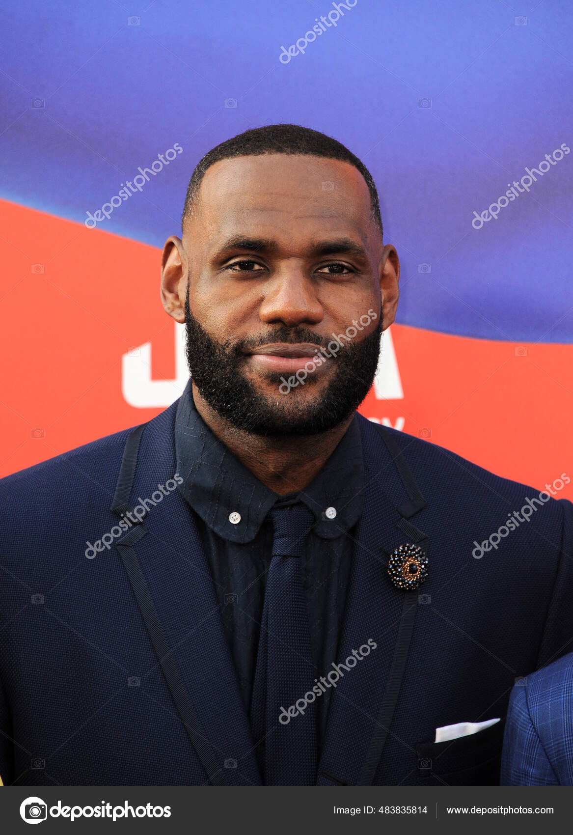 Lebron James Premier Los Angeles Space Jam New Legacy Diadakan Stok Foto Editorial C Popularimages 483835814