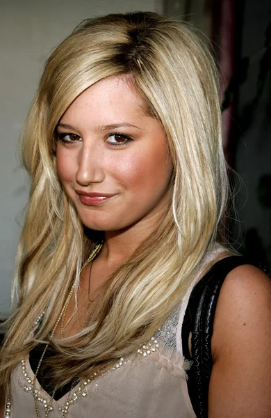 Ashley tisdale — Stockfoto