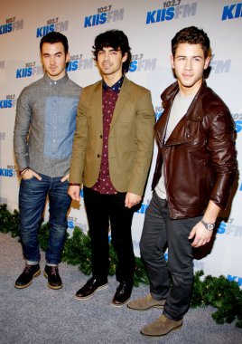 Kevin jonas, joe jonas ve nick jonas