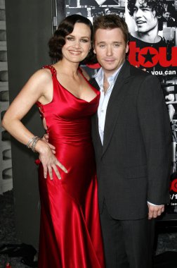 Carla Gugino ve Kevin Connolly