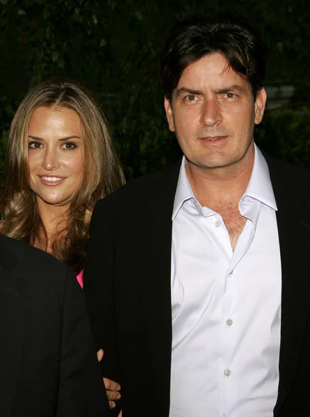 Charlie Sheen y Brooke Wolofsky — Foto de Stock