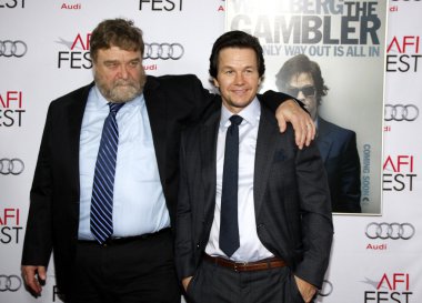 John Goodman and Mark Wahlberg
