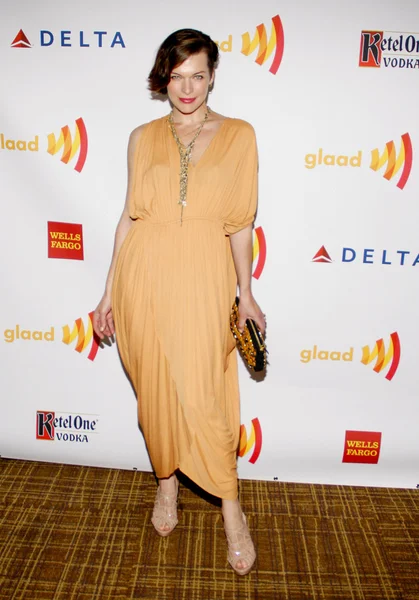 Los Angeles Usa April 2012 Milla Jovovich 23Rd Annual Glaad — Stock Photo, Image