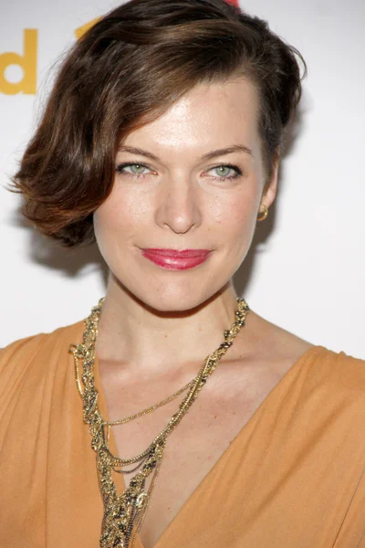 Actriz Milla Jovovich — Foto de Stock