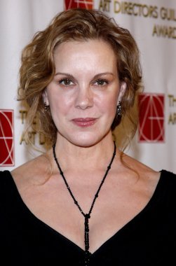 aktris Elizabeth Perkins