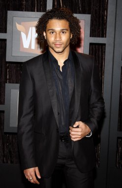 aktör Corbin Bleu