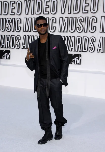 Ашер на церемонии награждения MTV Video Music Awards — стоковое фото