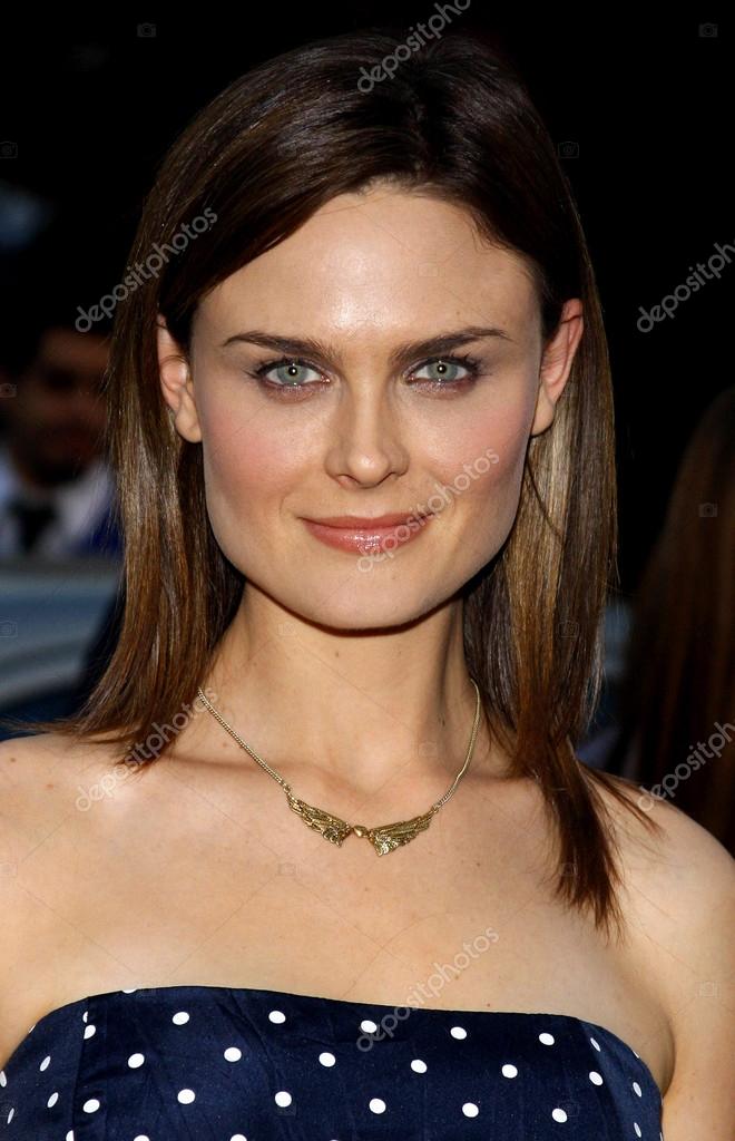 actriz Emily Deschanel 2024