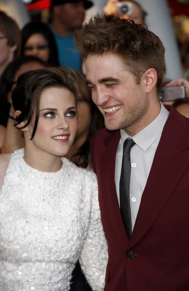 Kristen stewart i robert pattinson — Zdjęcie stockowe