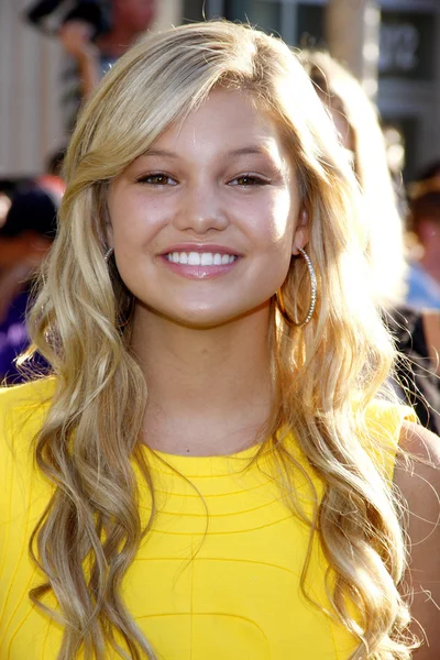 Herečka Olivia Holt — Stock fotografie