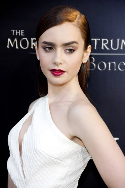 Actriz Lily Collins — Foto de Stock