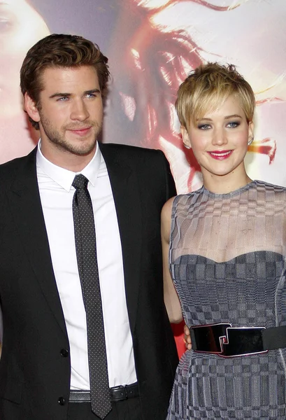 Jennifer Lawrence och Liam Hemsworth — Stockfoto
