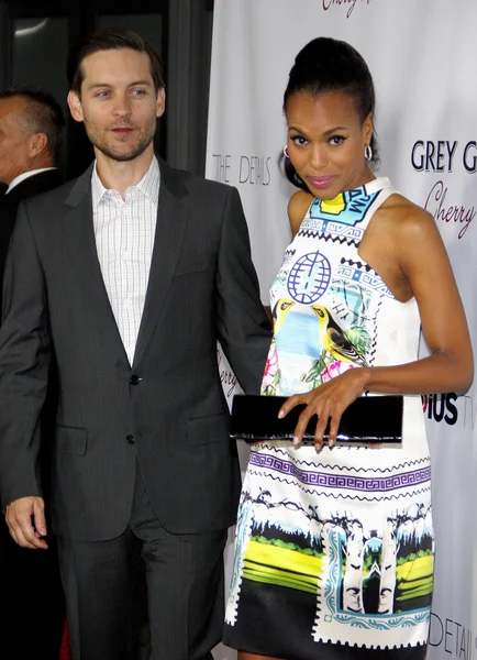 Tobey Maguire and Kerry Washington — Stockfoto