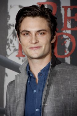 Aktör Shiloh Fernandez