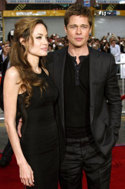 Angelina jolie ve brad pitt