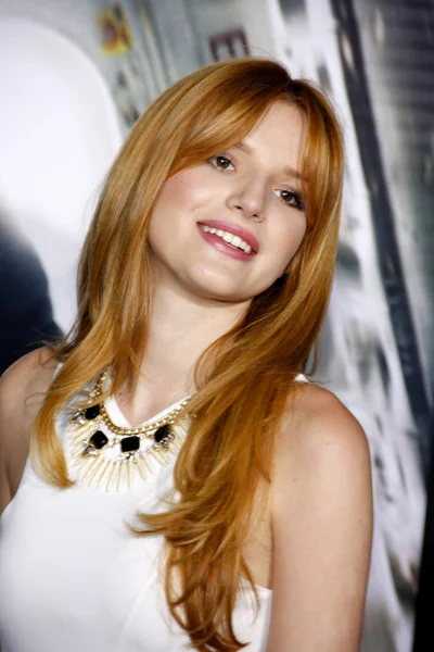 Actress Bella Thorne — Stock Photo, Image