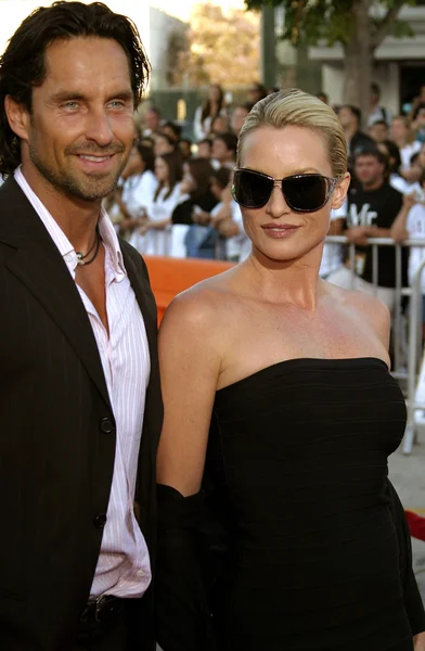 Niklas Soderblom et Nicollette Sheridan — Photo