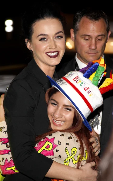 Katy Perry at the World Premiere of EPIX's — Stockfoto