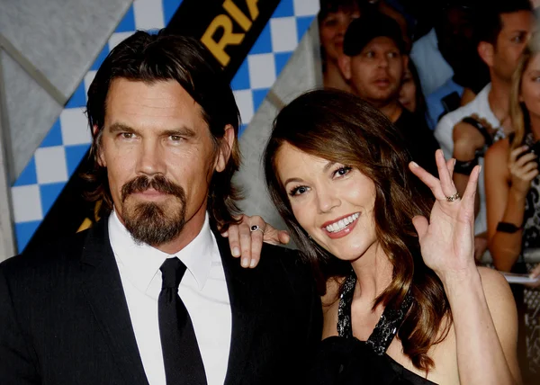 Diane Lane and Josh Brolin in Los Angeles — ストック写真