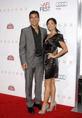 Mario Lopez and Courtney Mazza