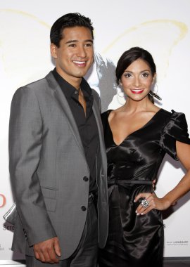 Mario Lopez and Courtney Mazza