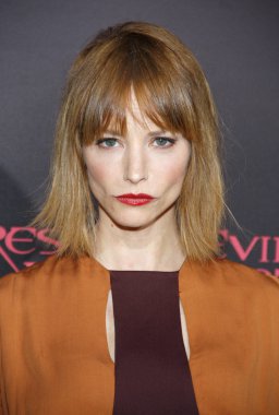 aktris Sienna Guillory