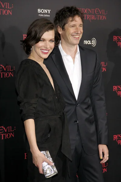 Milla Jovovich y Paul Anderson — Foto de Stock