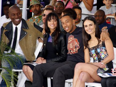 Tyrese Gibsonman,woman and Jordana Brewster