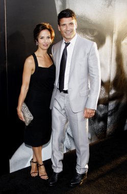 Frank Grillo ve Wendy Moniz