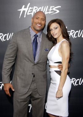 Dwayne johnson ve lauren hashian